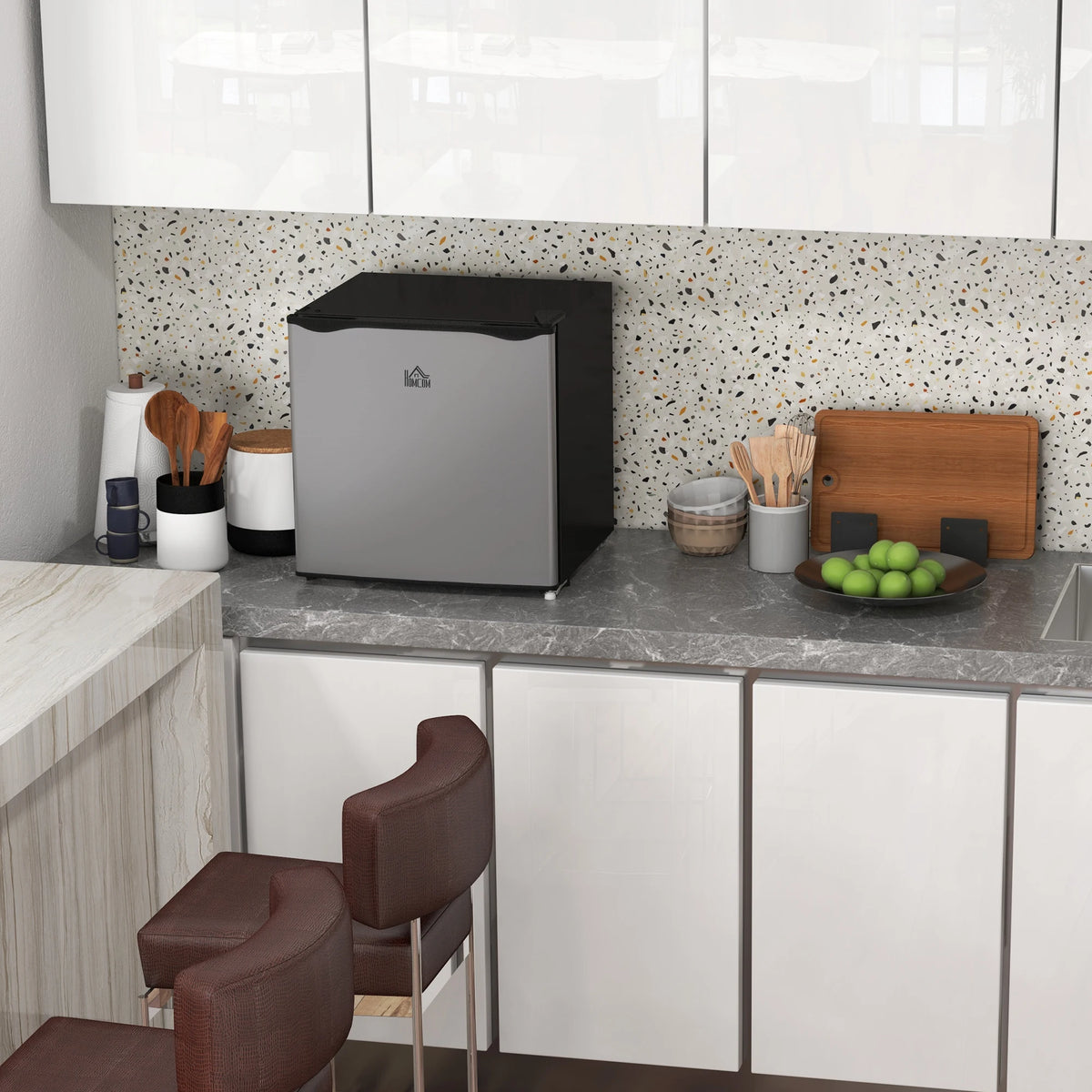 HOMCOM Compact Upright Freezer With Removable Shelf And Reversible Door